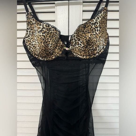 Victoria’s Secret Black and leopard print lace mesh tank top lingerie - Picture 3 of 7